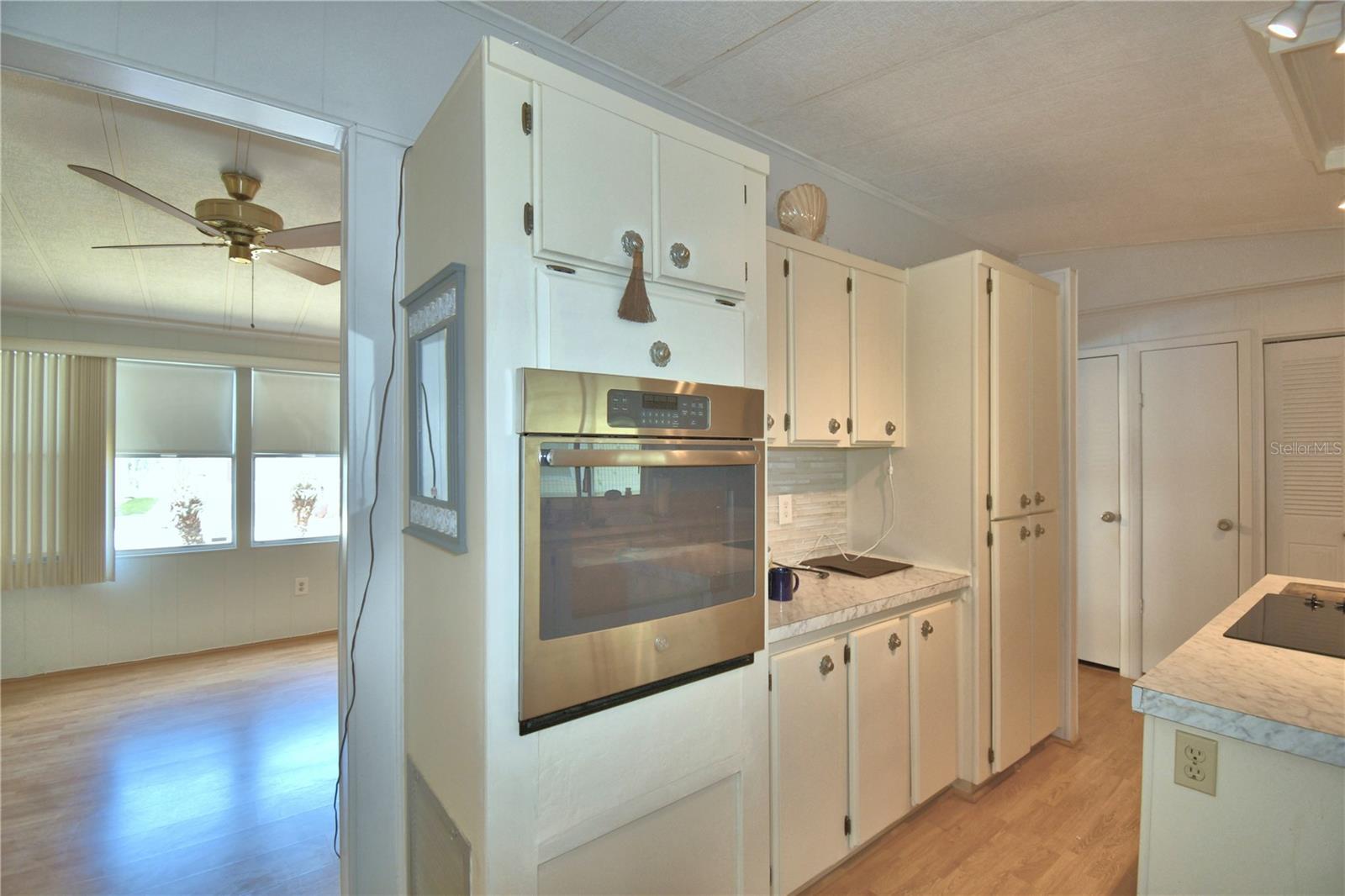 Image 10 of 65 For 4155 Sprucewood Street