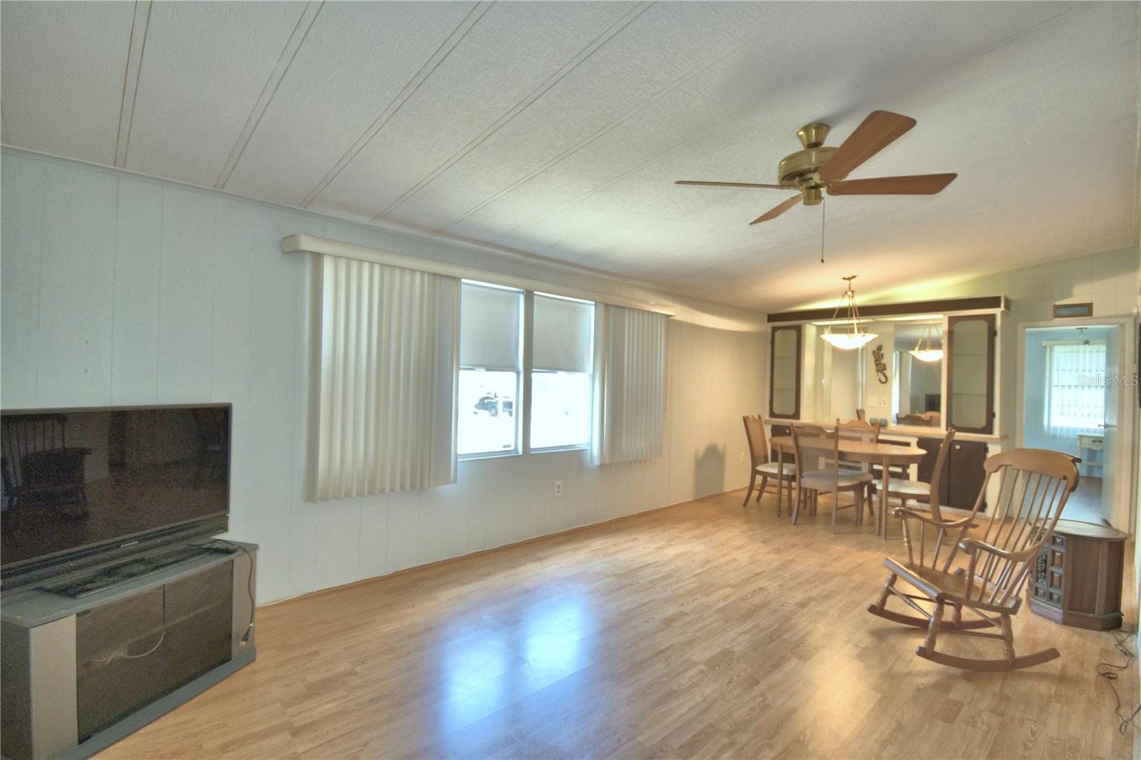 Image 18 of 65 For 4155 Sprucewood Street