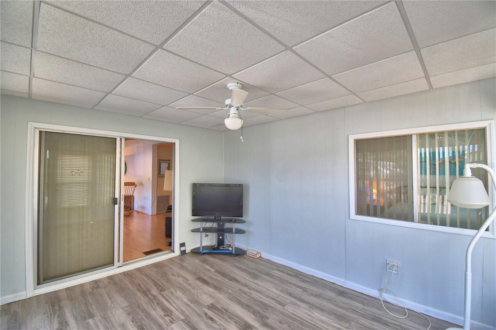 Image 21 of 65 For 4155 Sprucewood Street