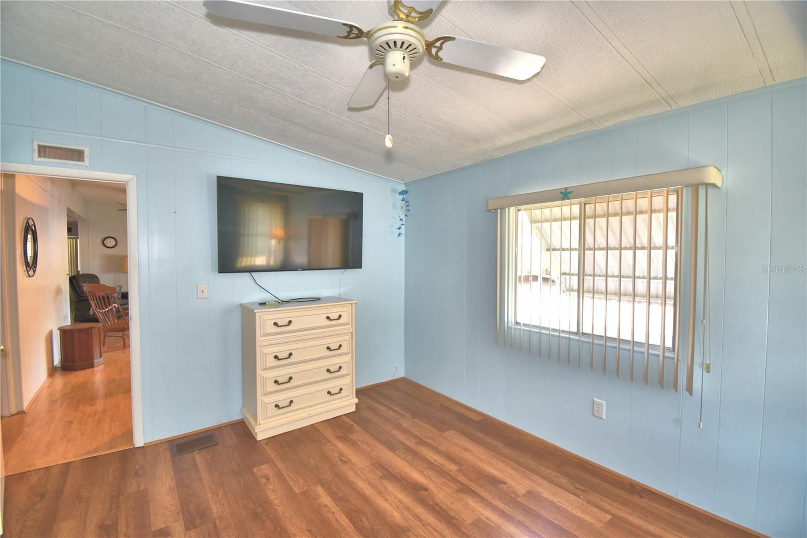 Image 32 of 65 For 4155 Sprucewood Street