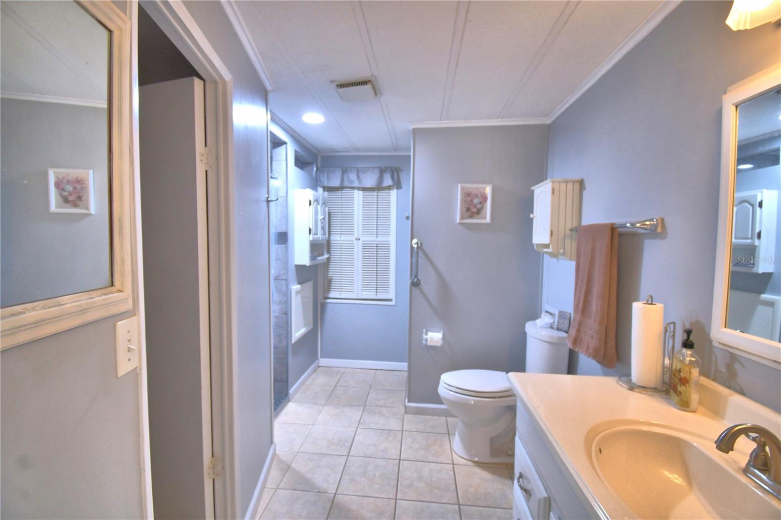 Image 35 of 65 For 4155 Sprucewood Street