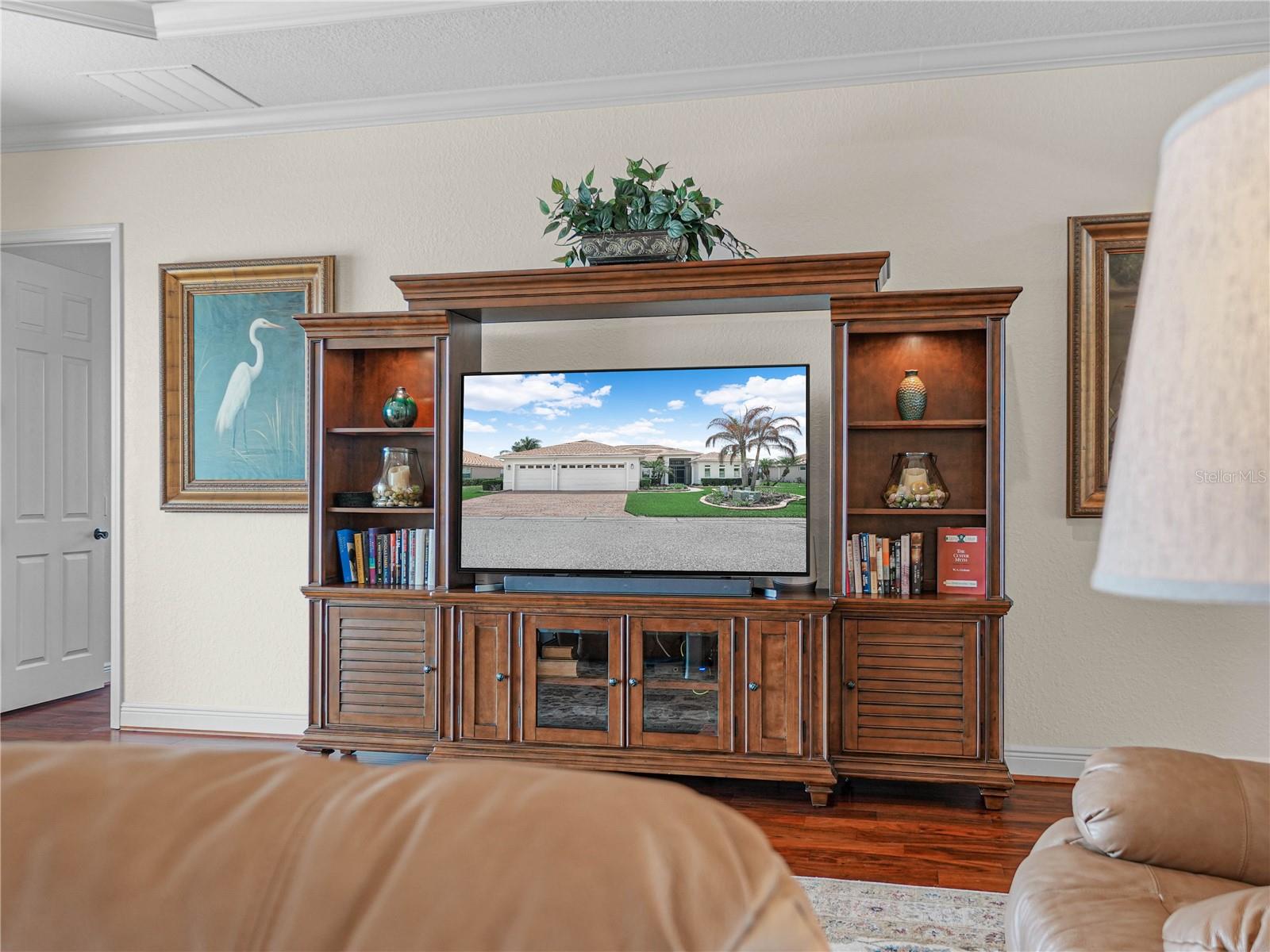 Image 18 of 80 For 5457 Hogan Lane