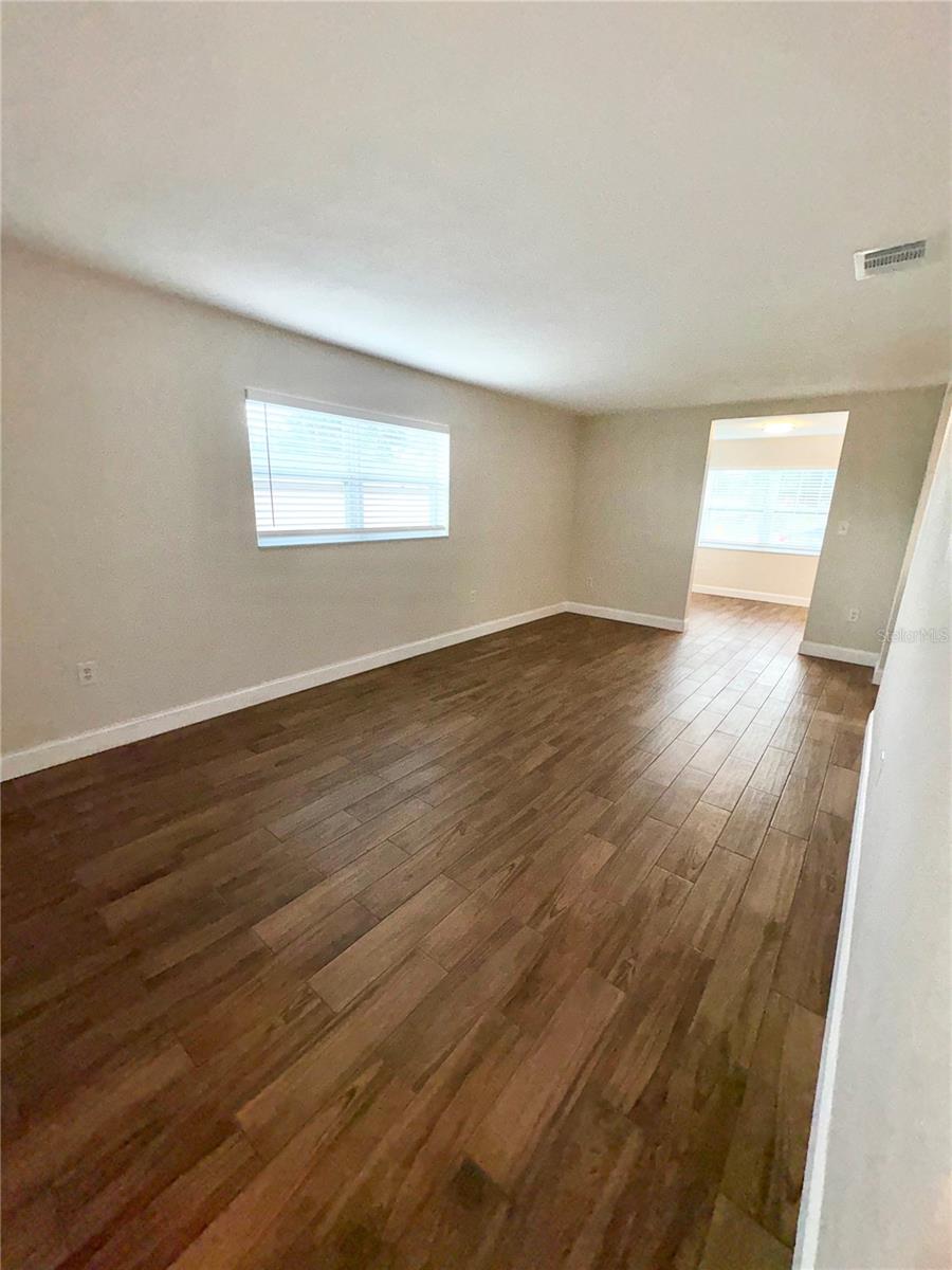 Image 12 of 25 For 915 13th Street