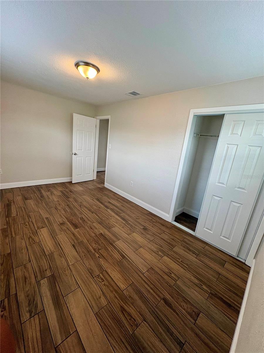 Image 18 of 25 For 915 13th Street