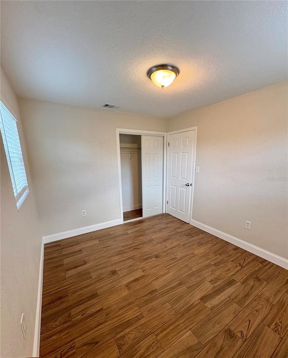 Image 20 of 25 For 915 13th Street