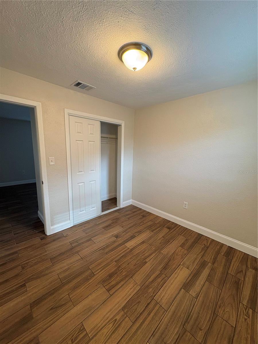 Image 23 of 25 For 915 13th Street