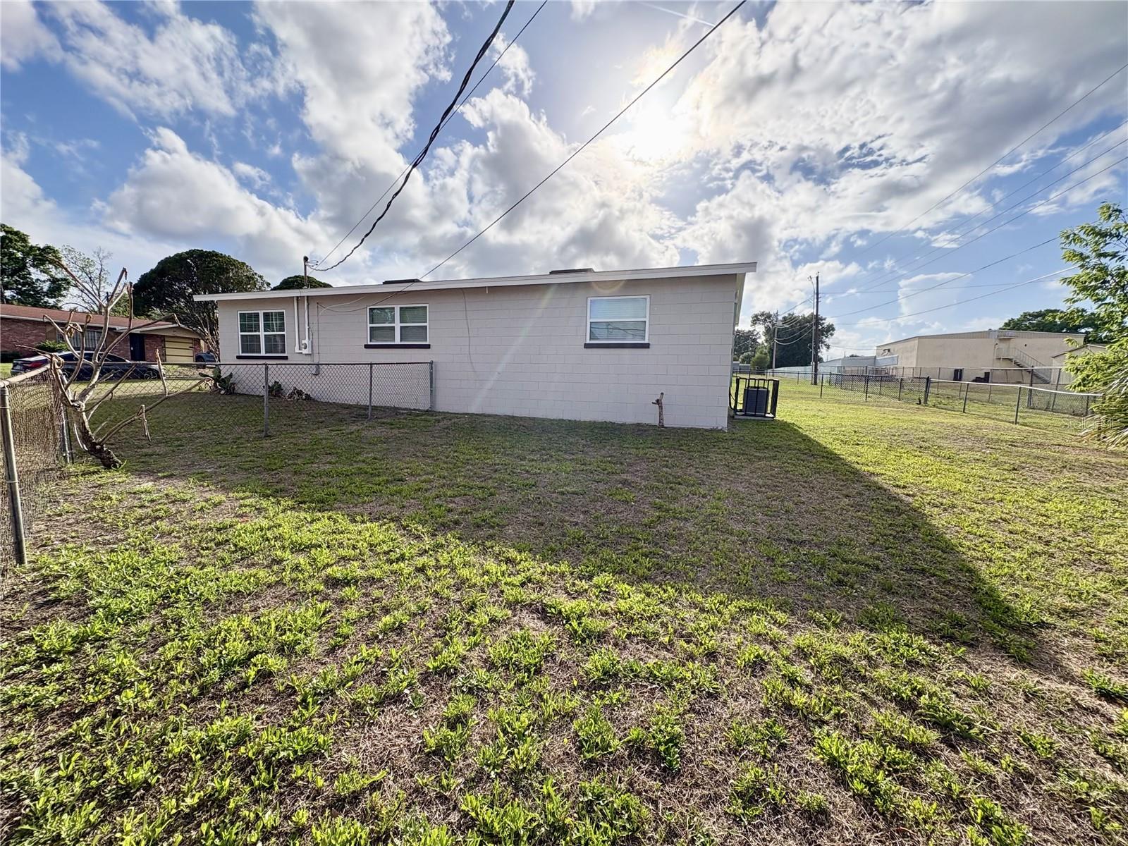 Image 4 of 25 For 915 13th Street