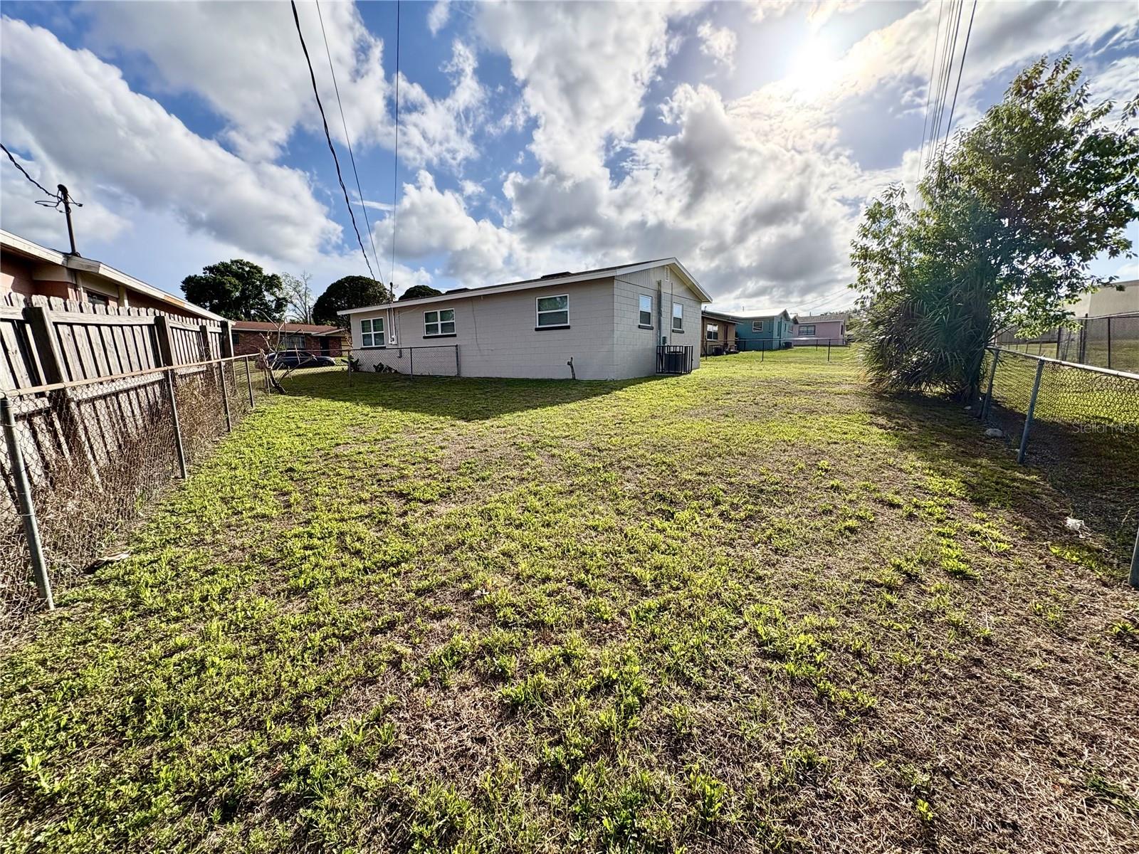 Image 5 of 25 For 915 13th Street