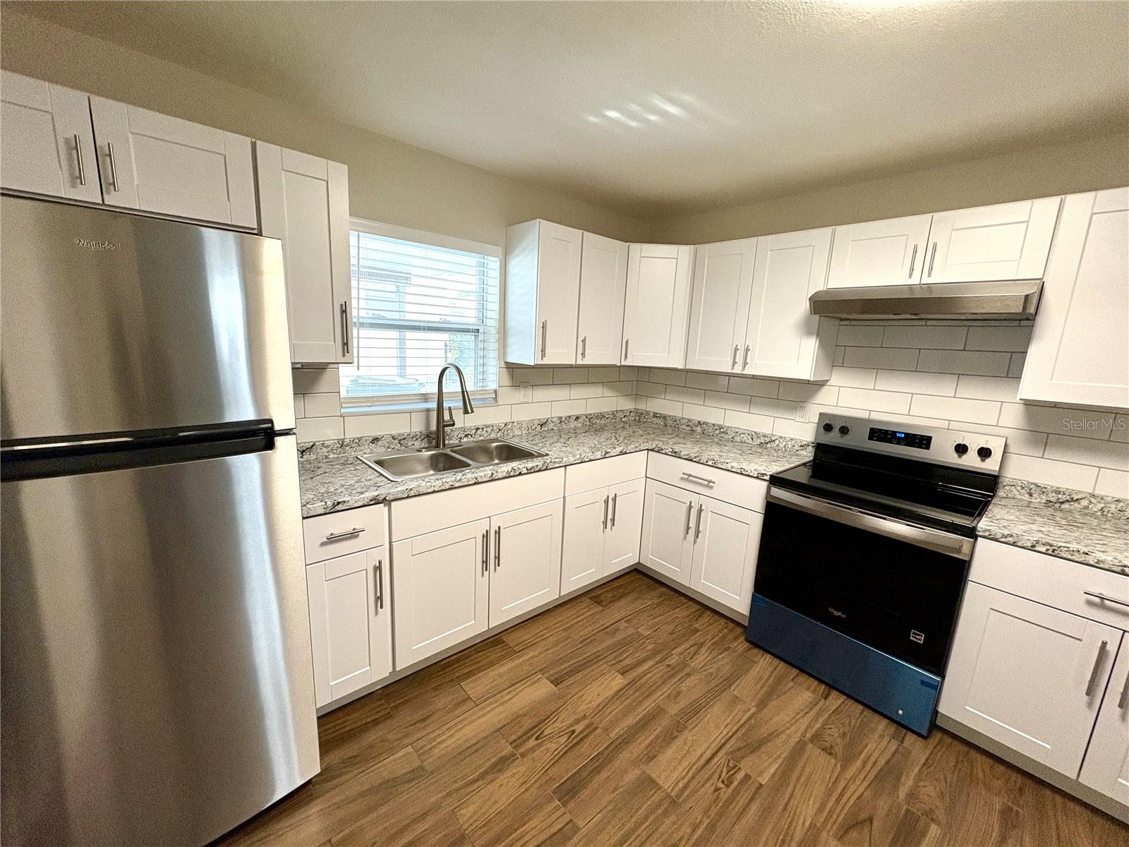 Image 8 of 25 For 915 13th Street