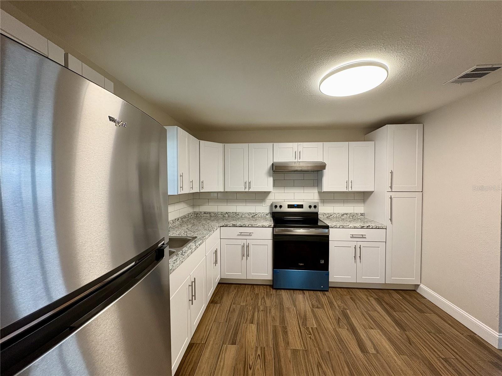 Image 9 of 25 For 915 13th Street