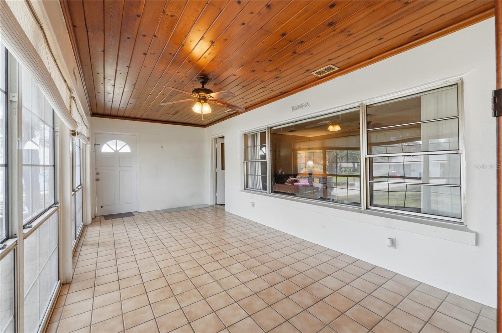 Image 15 of 42 For 104 11th Street Se