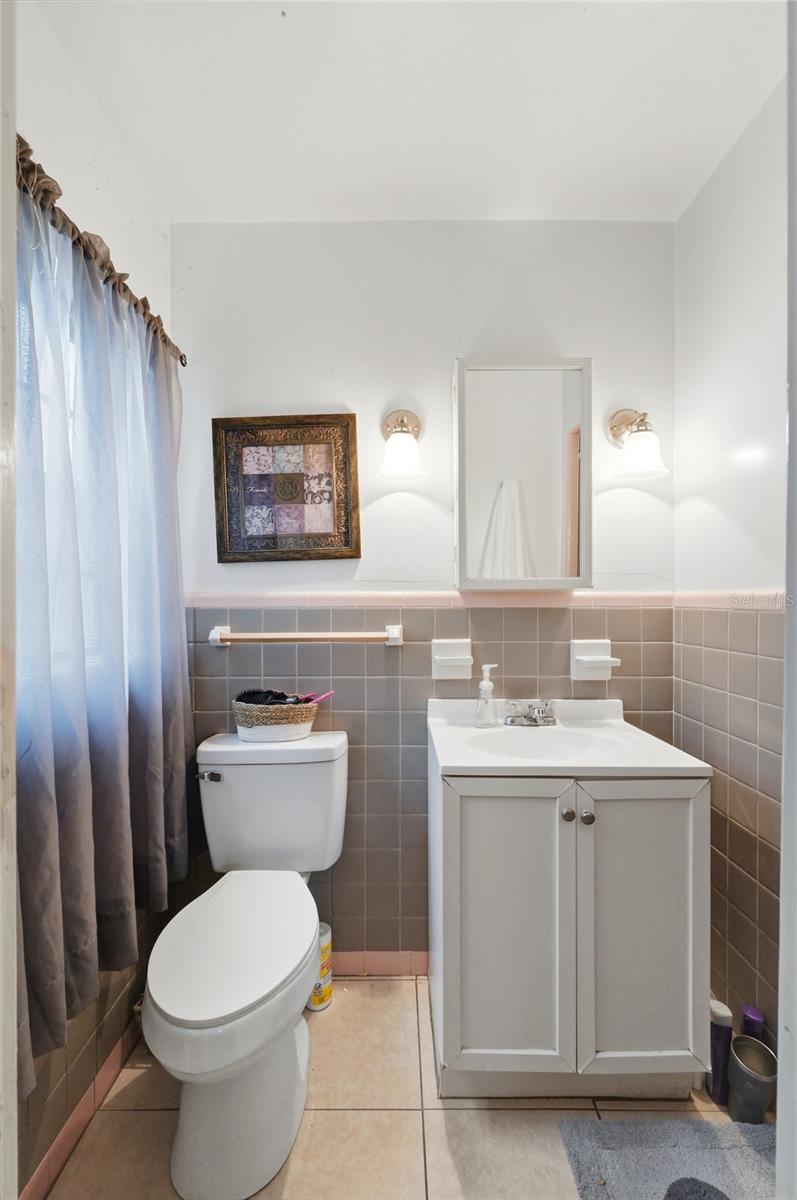 Image 39 of 42 For 104 11th Street Se