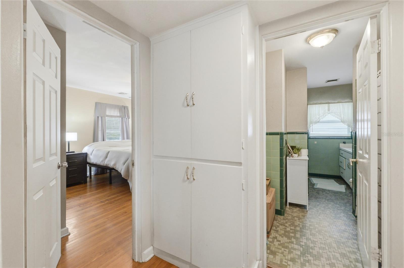 Image 40 of 42 For 104 11th Street Se