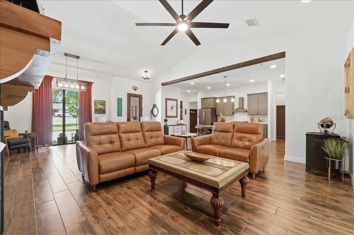 Image 14 of 53 For 6422 Forestwood Drive W