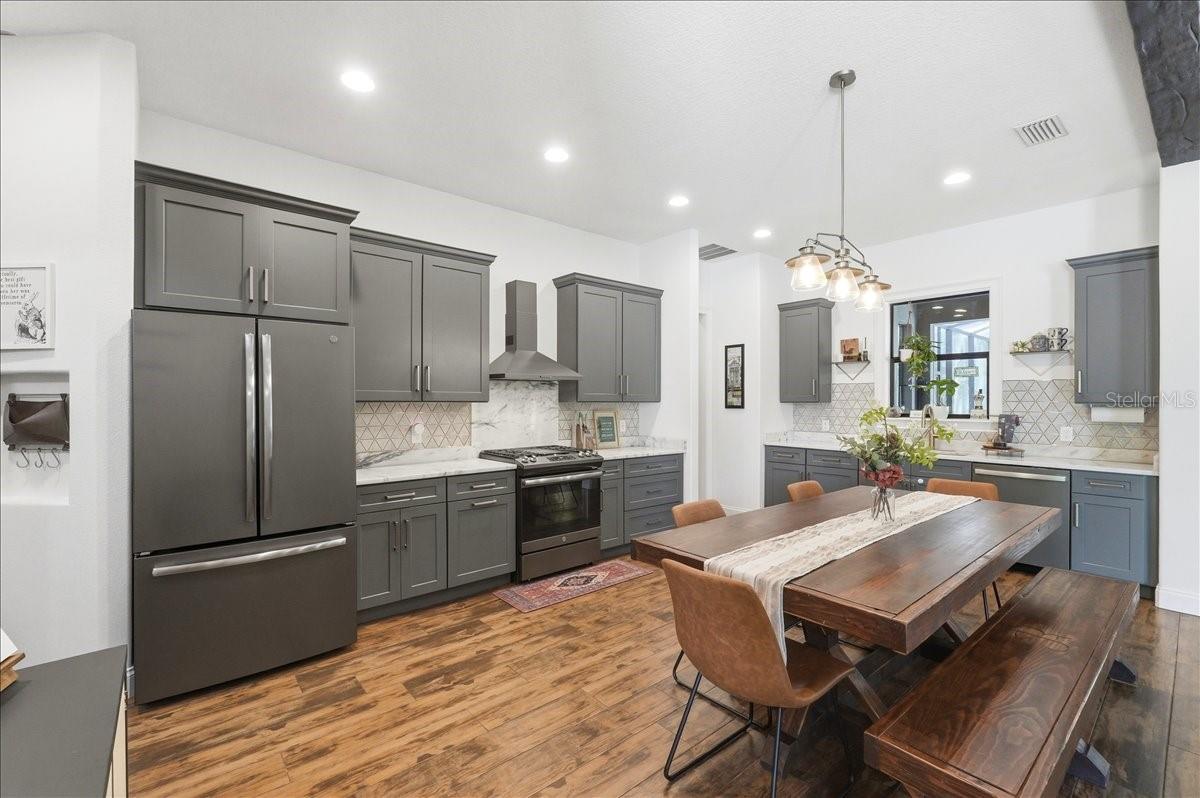 Image 20 of 53 For 6422 Forestwood Drive W