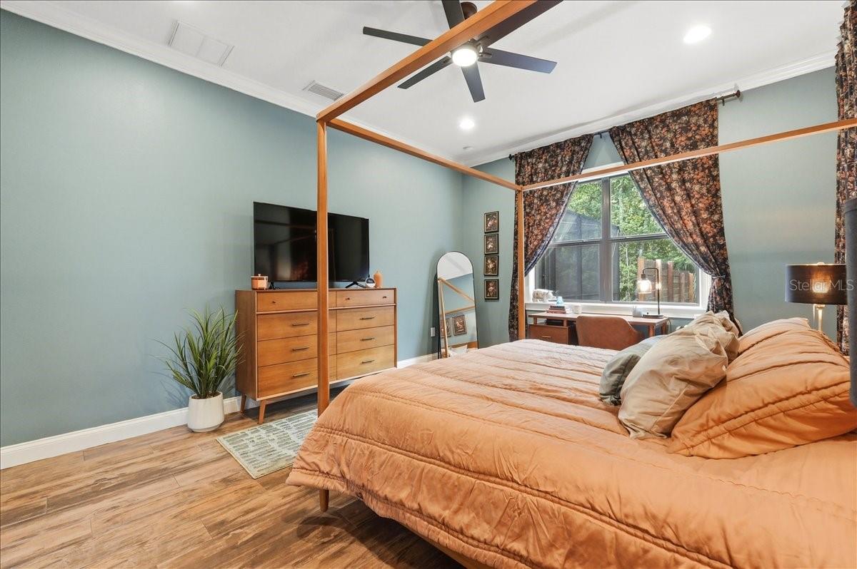 Image 22 of 53 For 6422 Forestwood Drive W