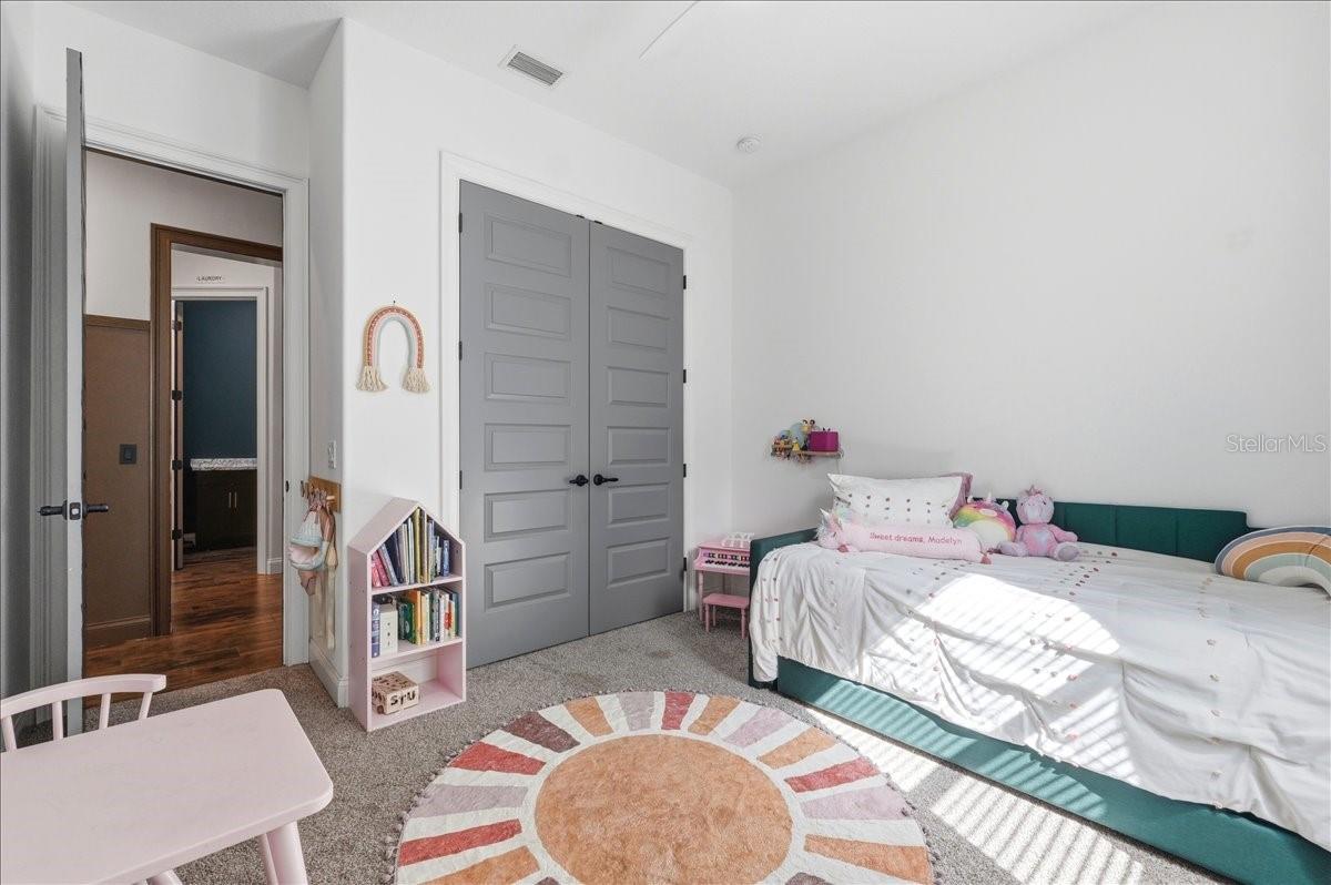 Image 31 of 53 For 6422 Forestwood Drive W