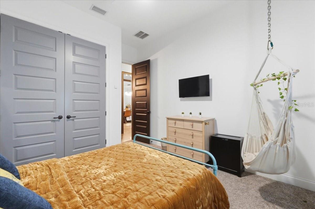 Image 32 of 53 For 6422 Forestwood Drive W