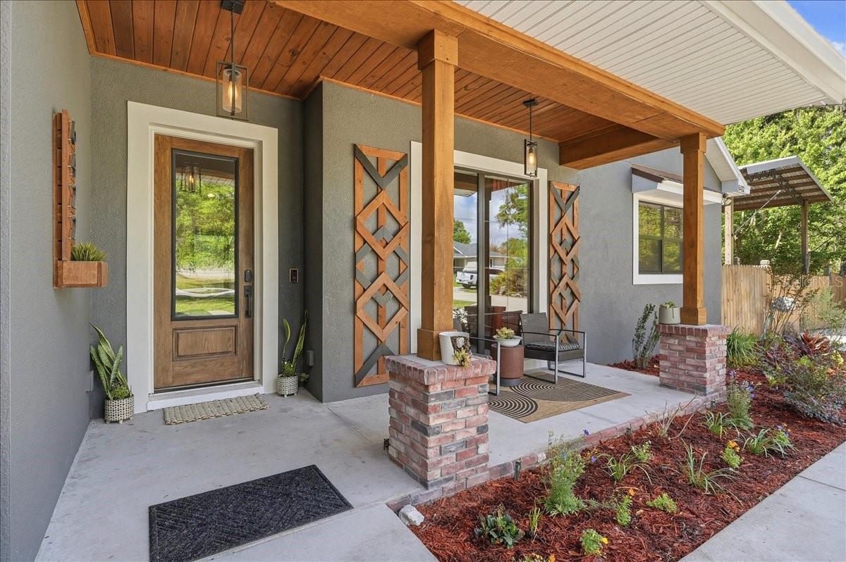 Image 5 of 53 For 6422 Forestwood Drive W