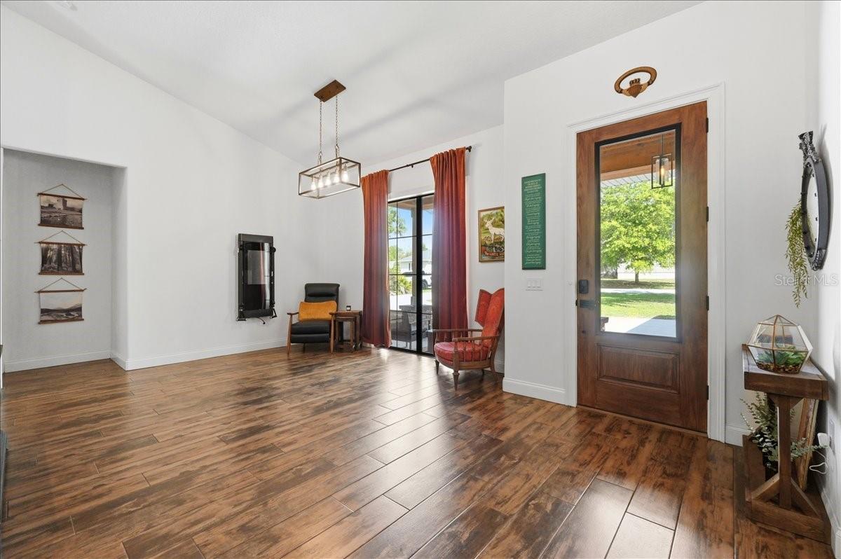 Image 6 of 53 For 6422 Forestwood Drive W