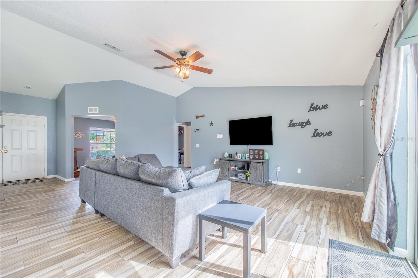 Image 10 of 41 For 1729 Pebble Beach Street