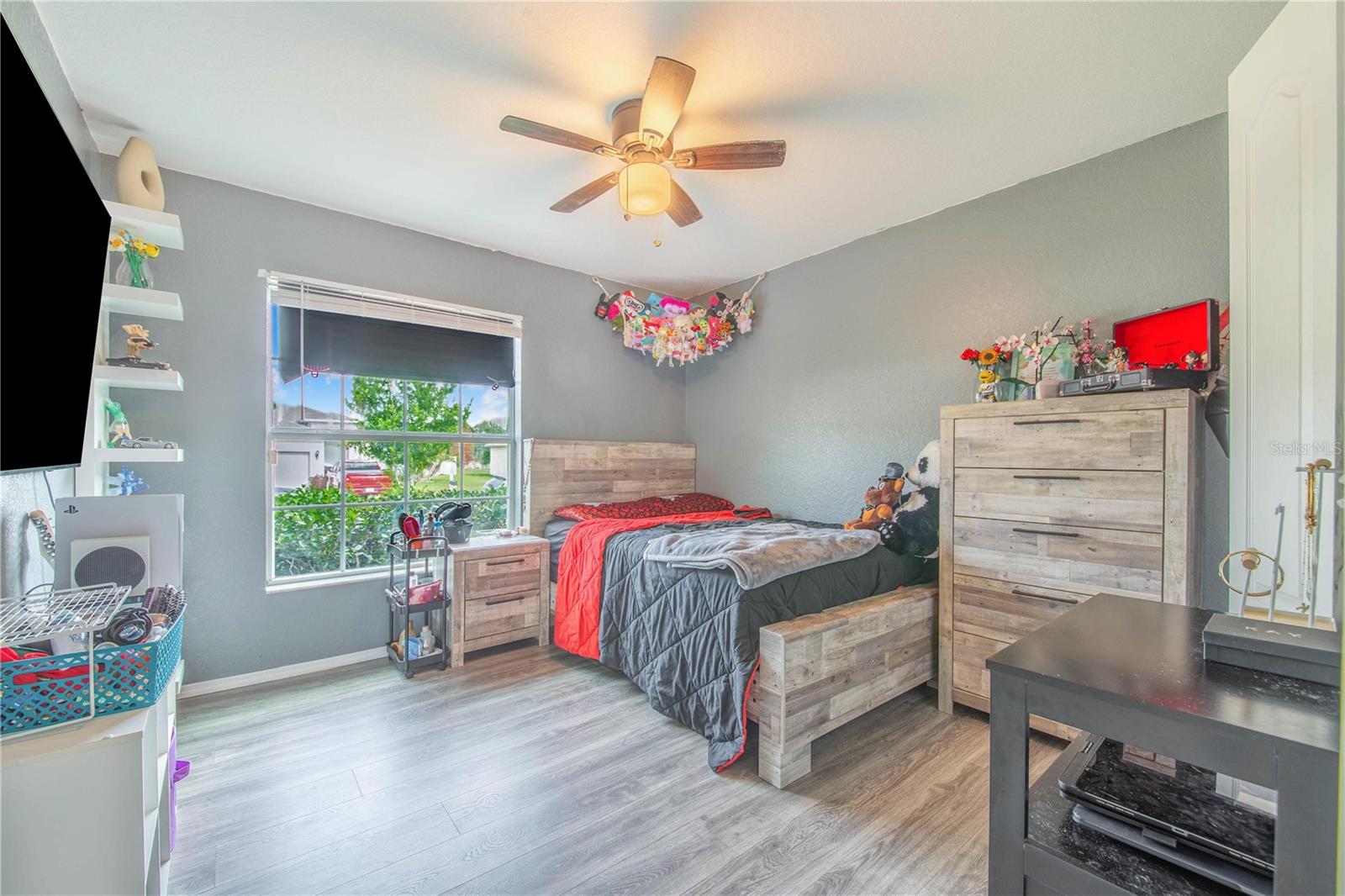 Image 21 of 41 For 1729 Pebble Beach Street