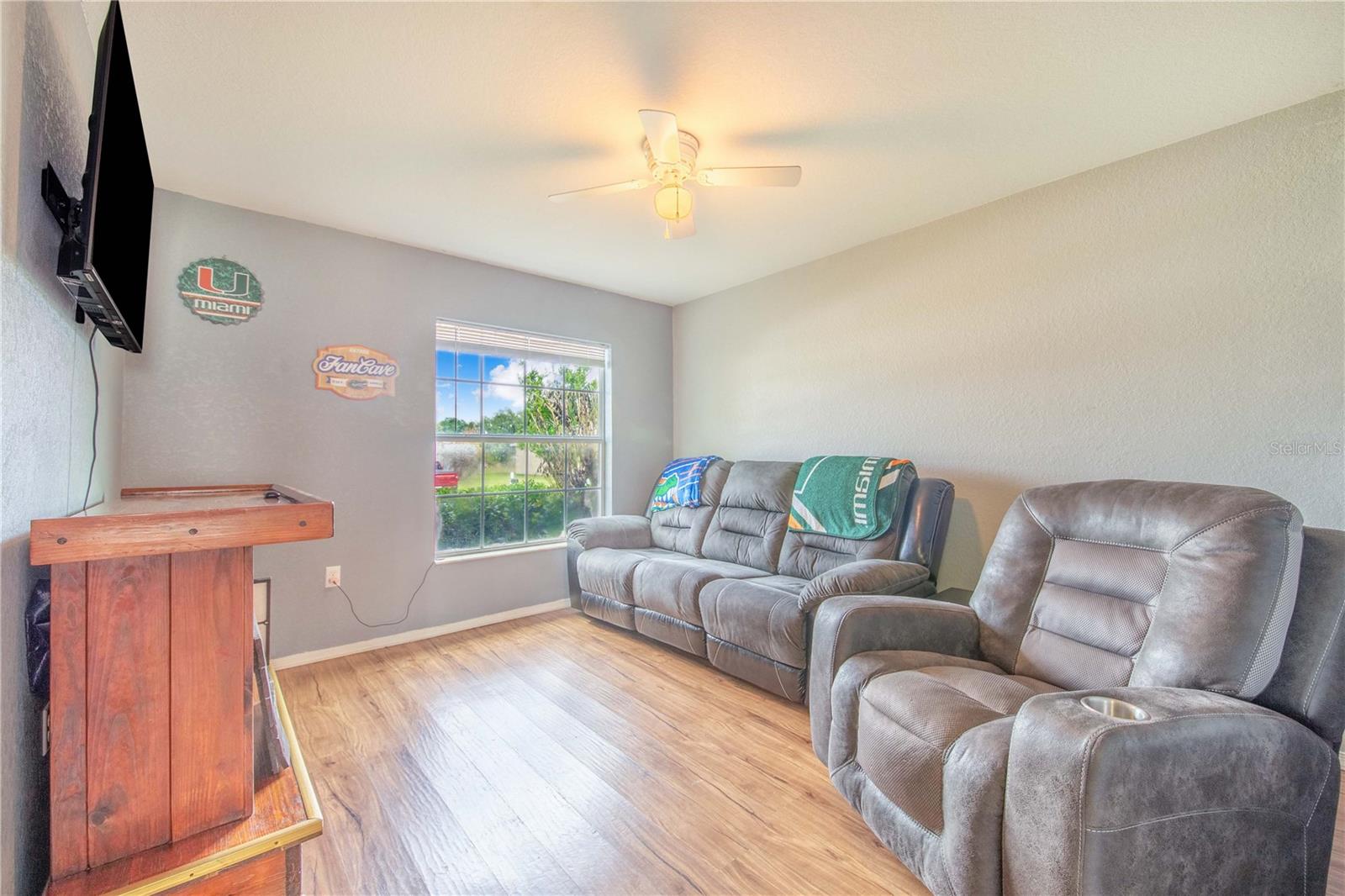 Image 6 of 41 For 1729 Pebble Beach Street