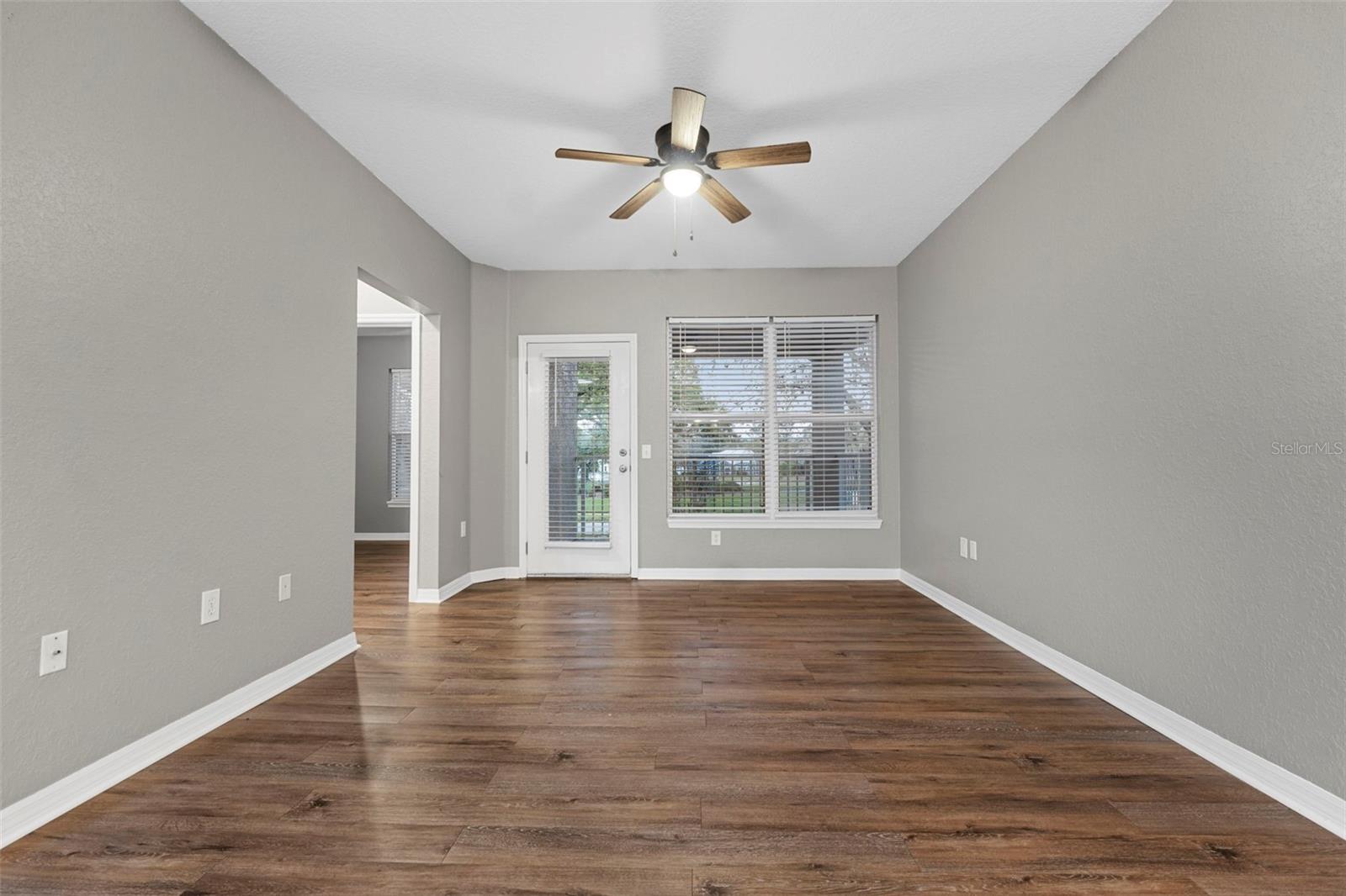 Image 11 of 30 For 1008 Hemingway Circle 1008