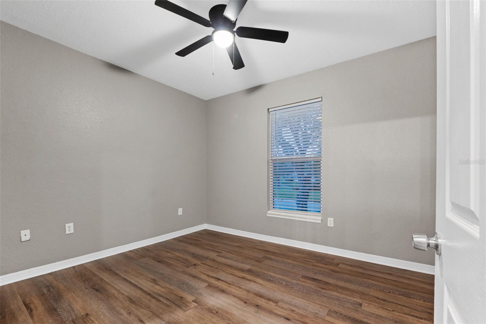 Image 18 of 30 For 1008 Hemingway Circle 1008