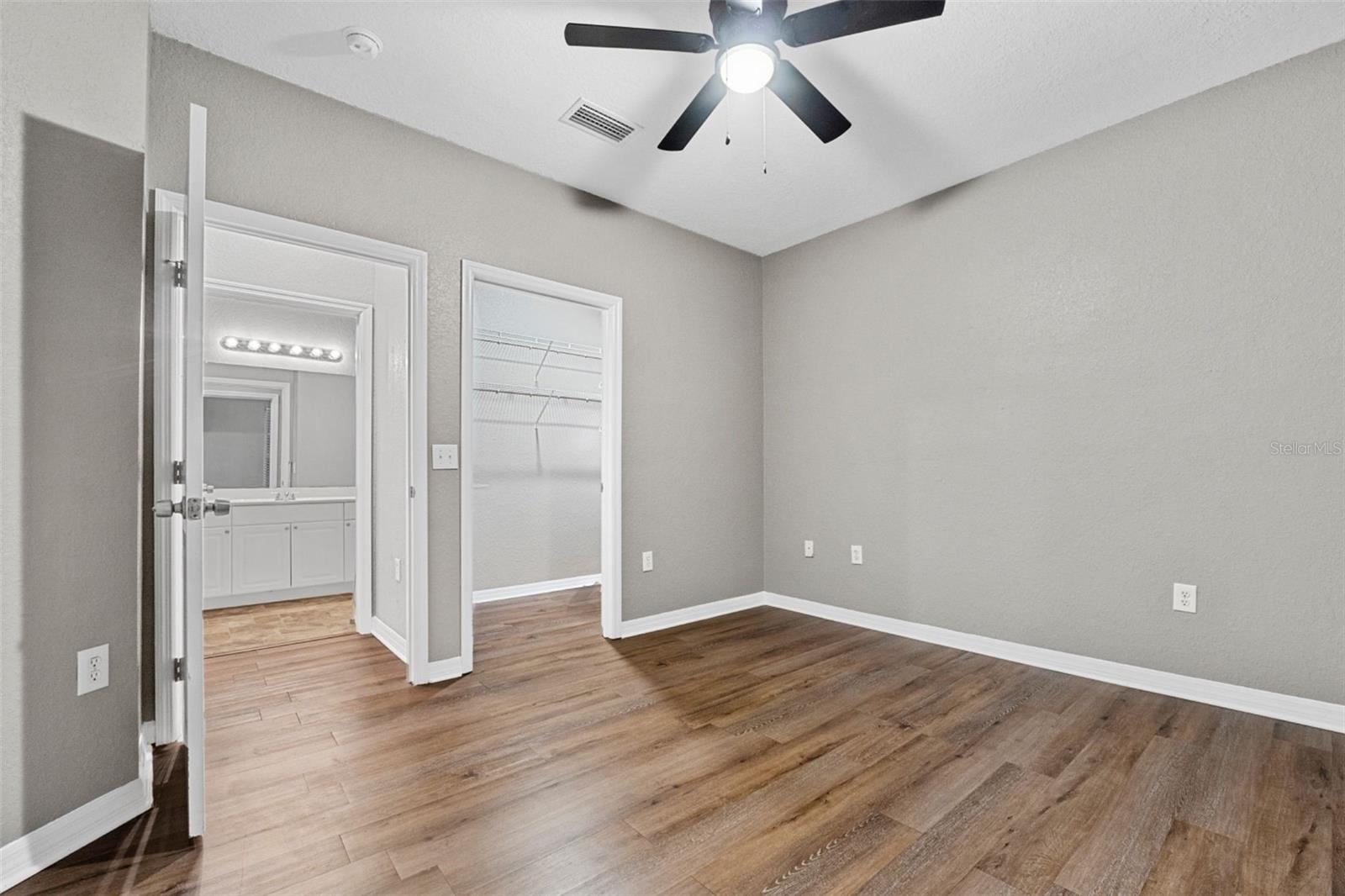 Image 19 of 30 For 1008 Hemingway Circle 1008