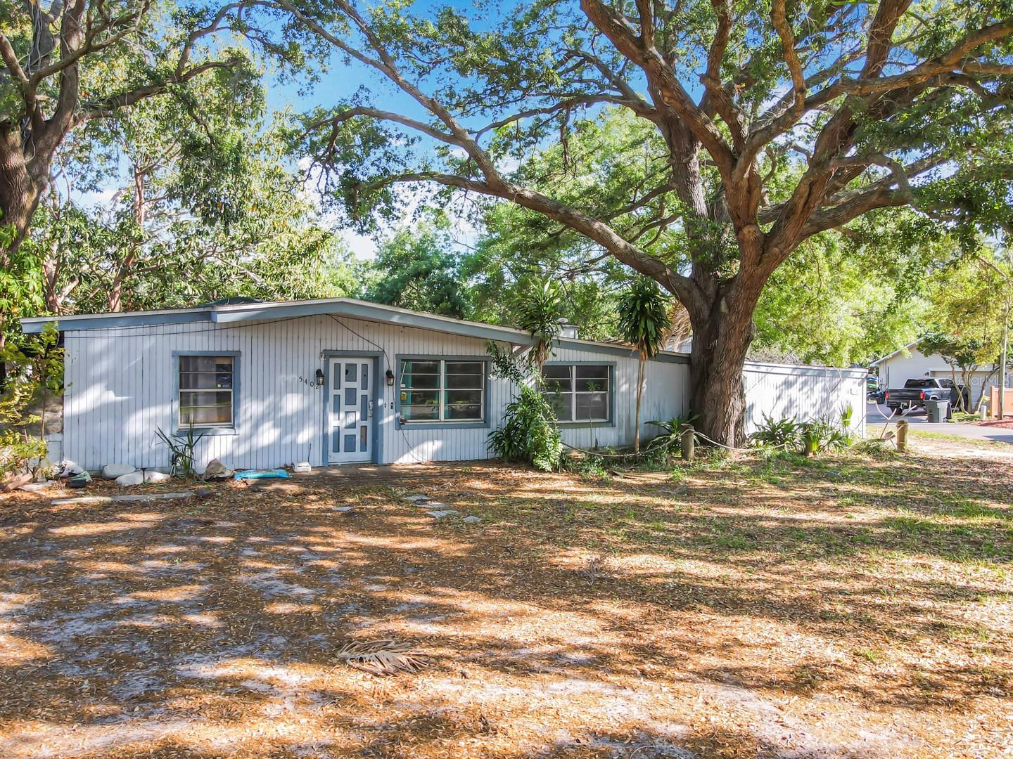 Details for 5402 Parkway Drive, BELLE ISLE, FL 32809