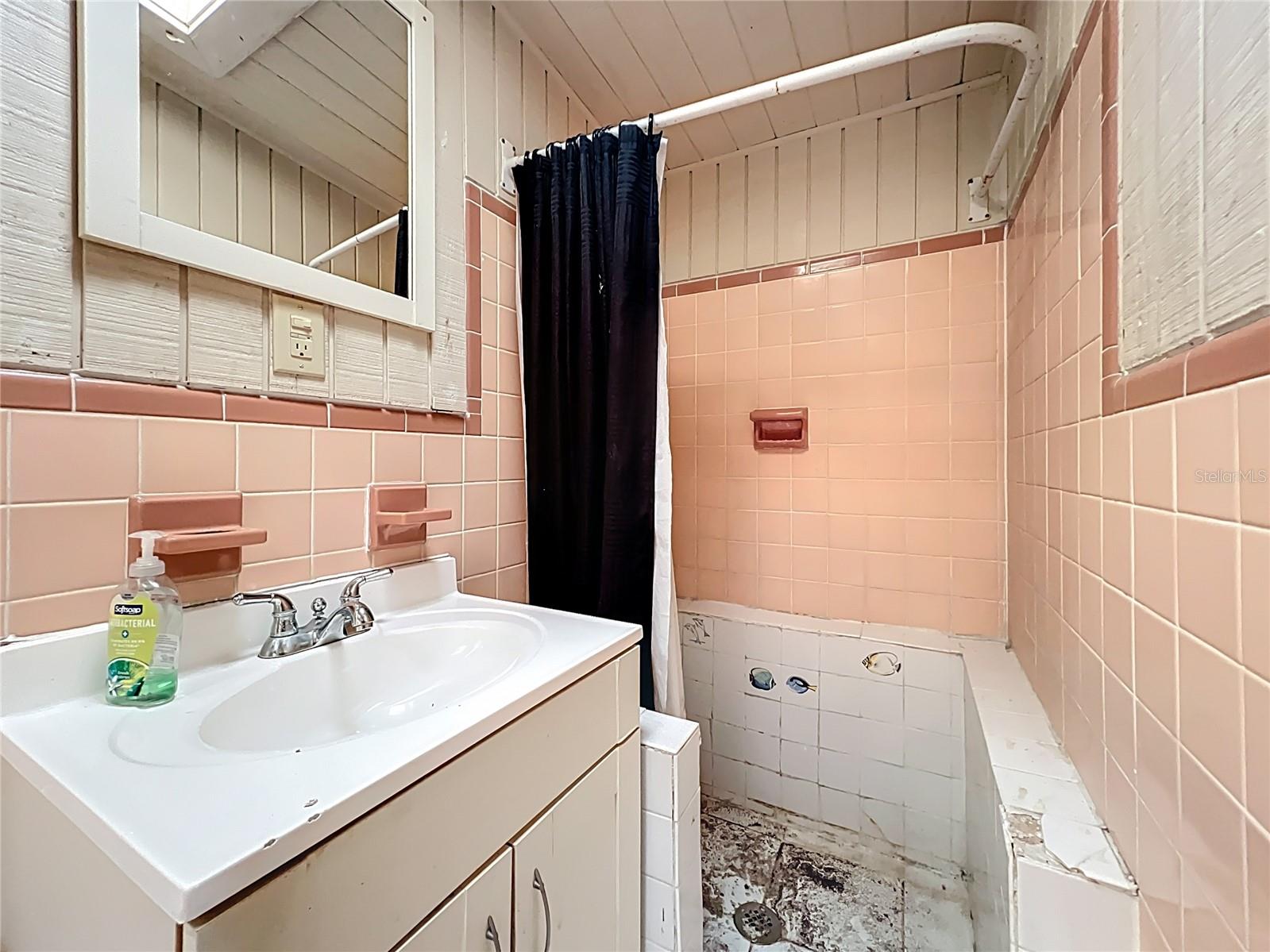 Image 7 of 13 For 5402 Parkway Drive