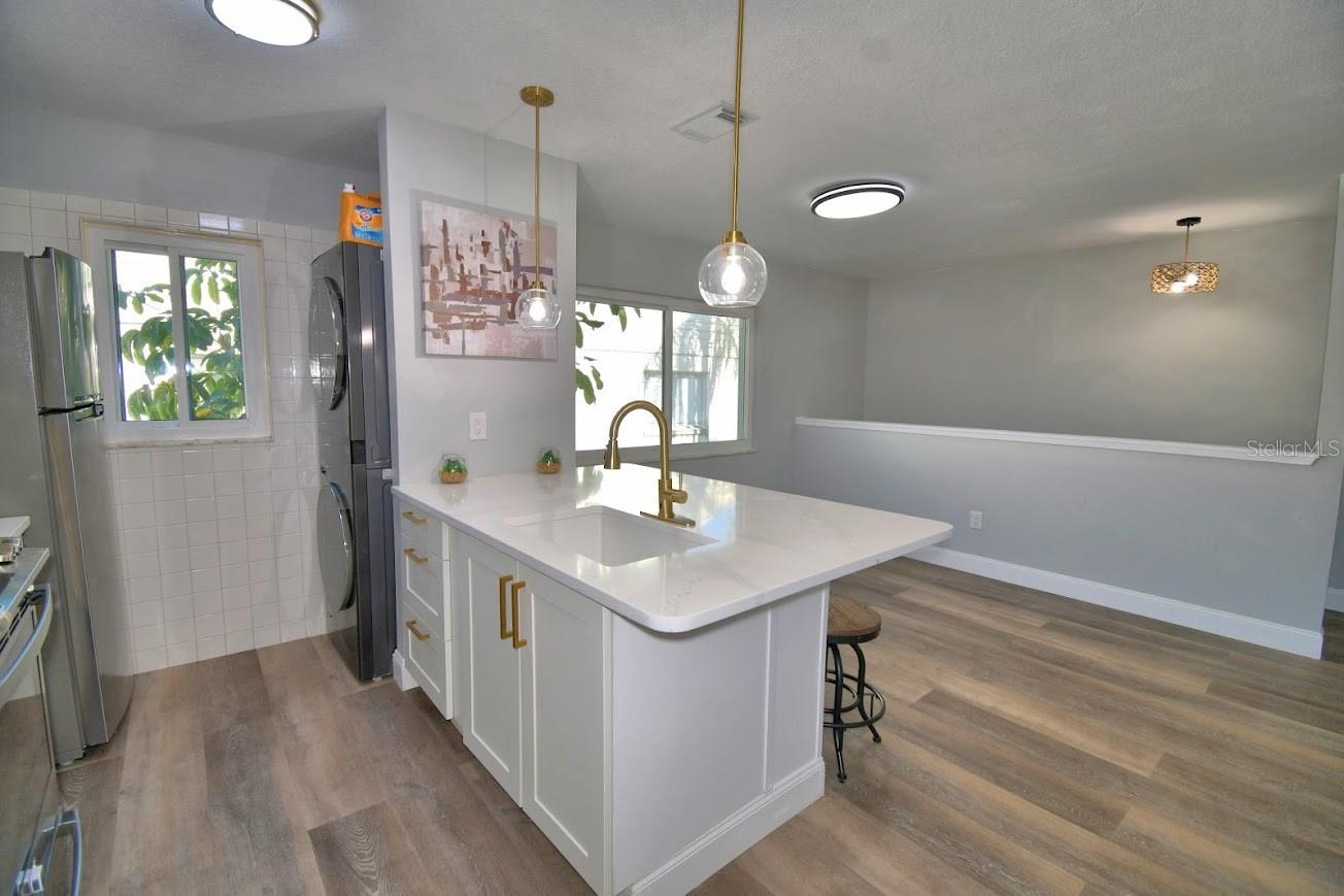 Image 11 of 27 For 626 Pavare Court 626