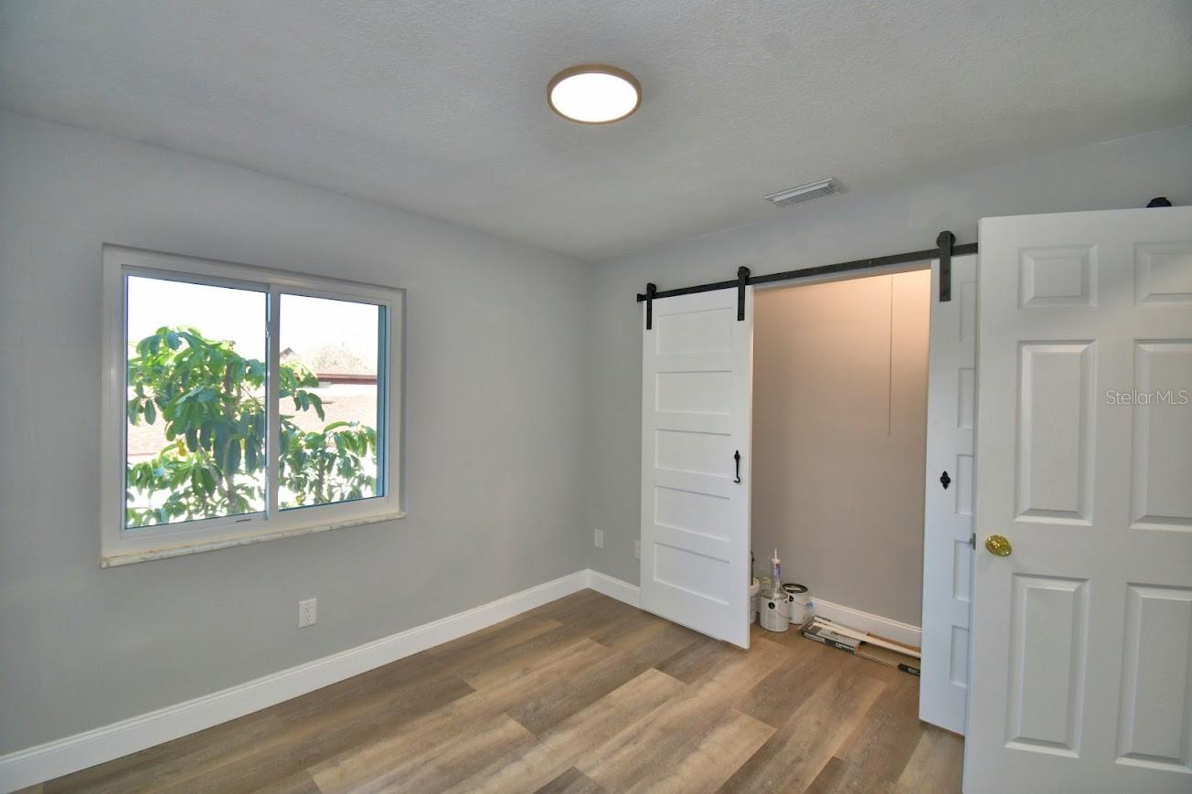 Image 19 of 27 For 626 Pavare Court 626