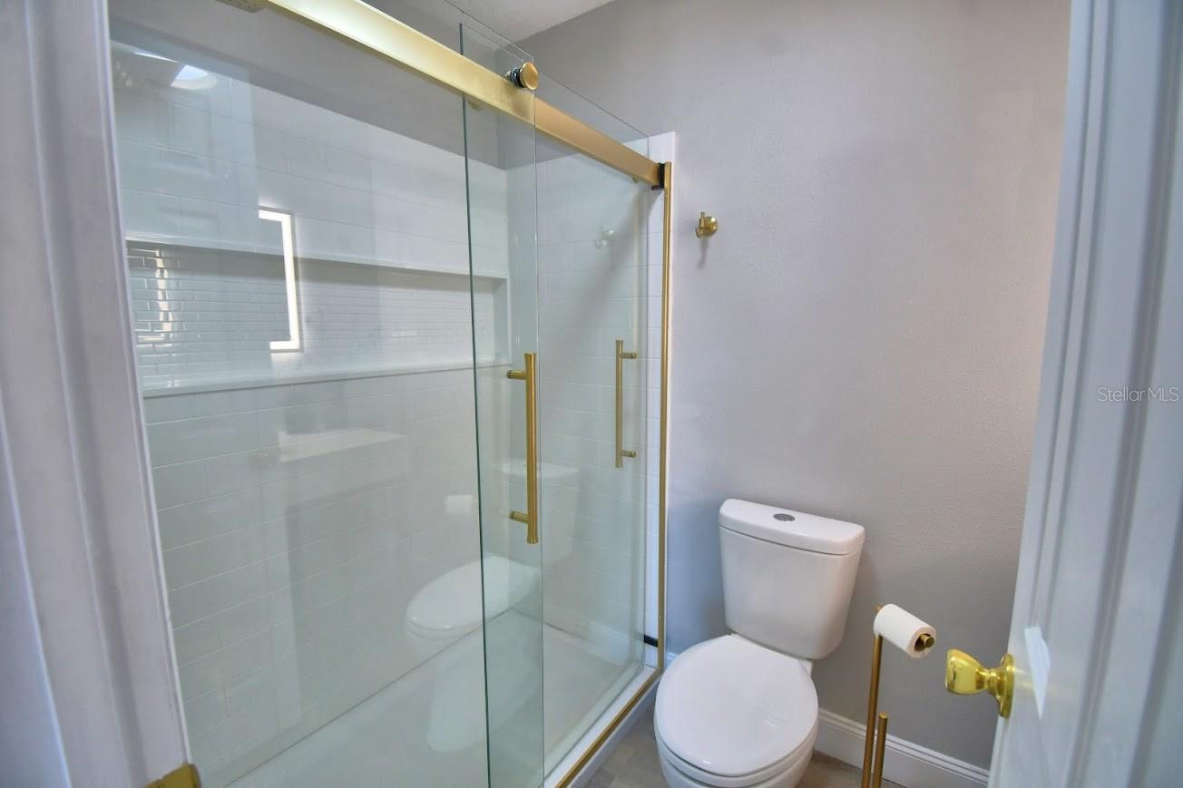 Image 22 of 27 For 626 Pavare Court 626