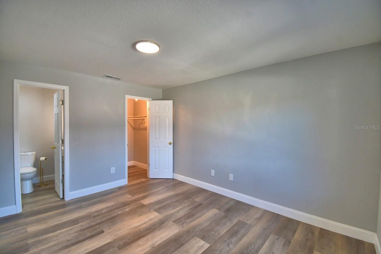 Image 24 of 27 For 626 Pavare Court 626