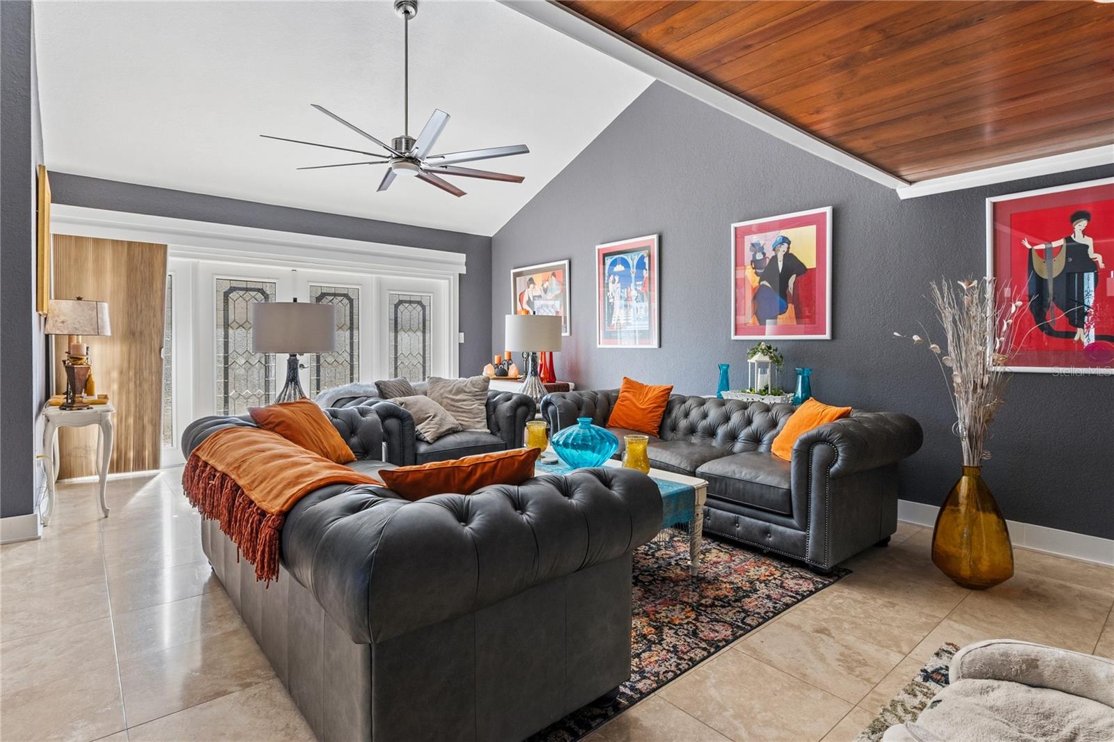 Image 16 of 51 For 4 Casarena Court