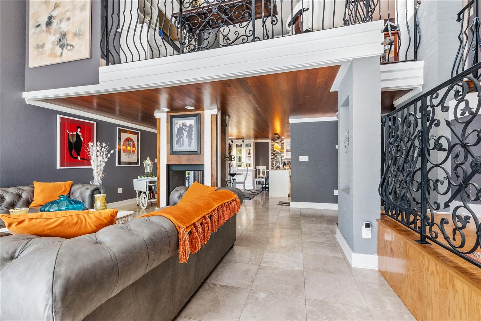 Image 18 of 51 For 4 Casarena Court