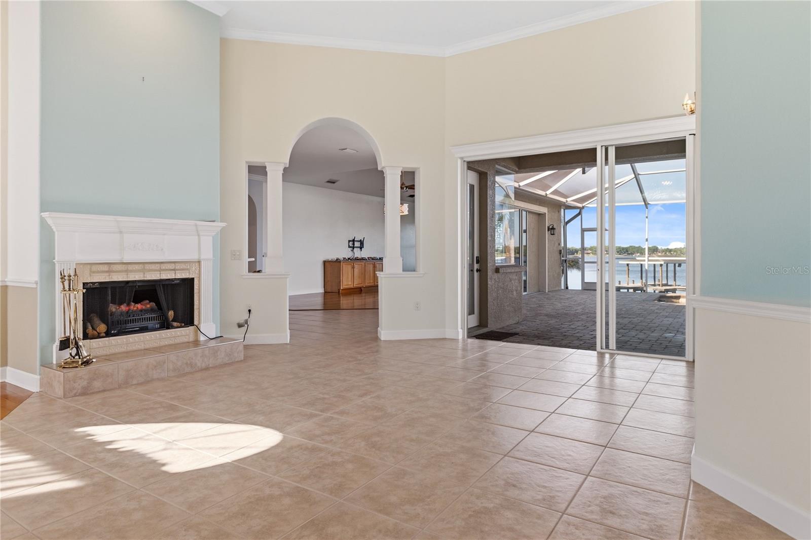 Image 14 of 43 For 220 Ruby Lake Lane