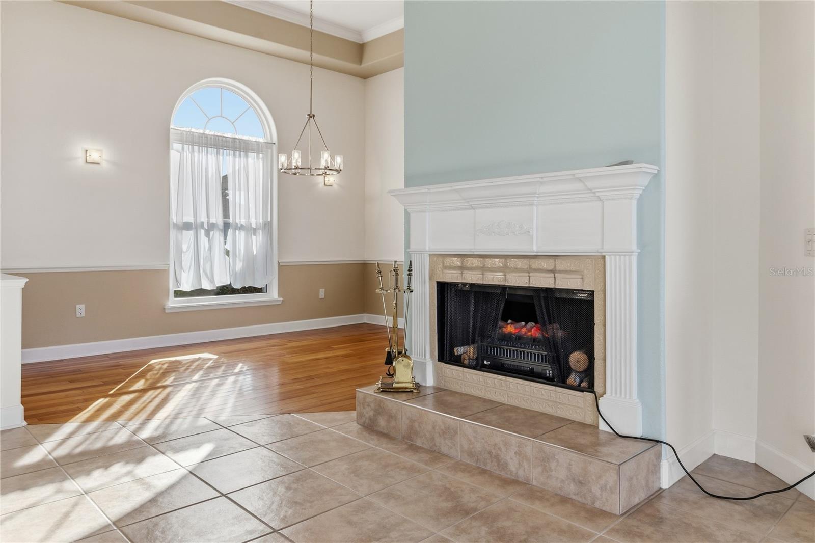 Image 15 of 43 For 220 Ruby Lake Lane