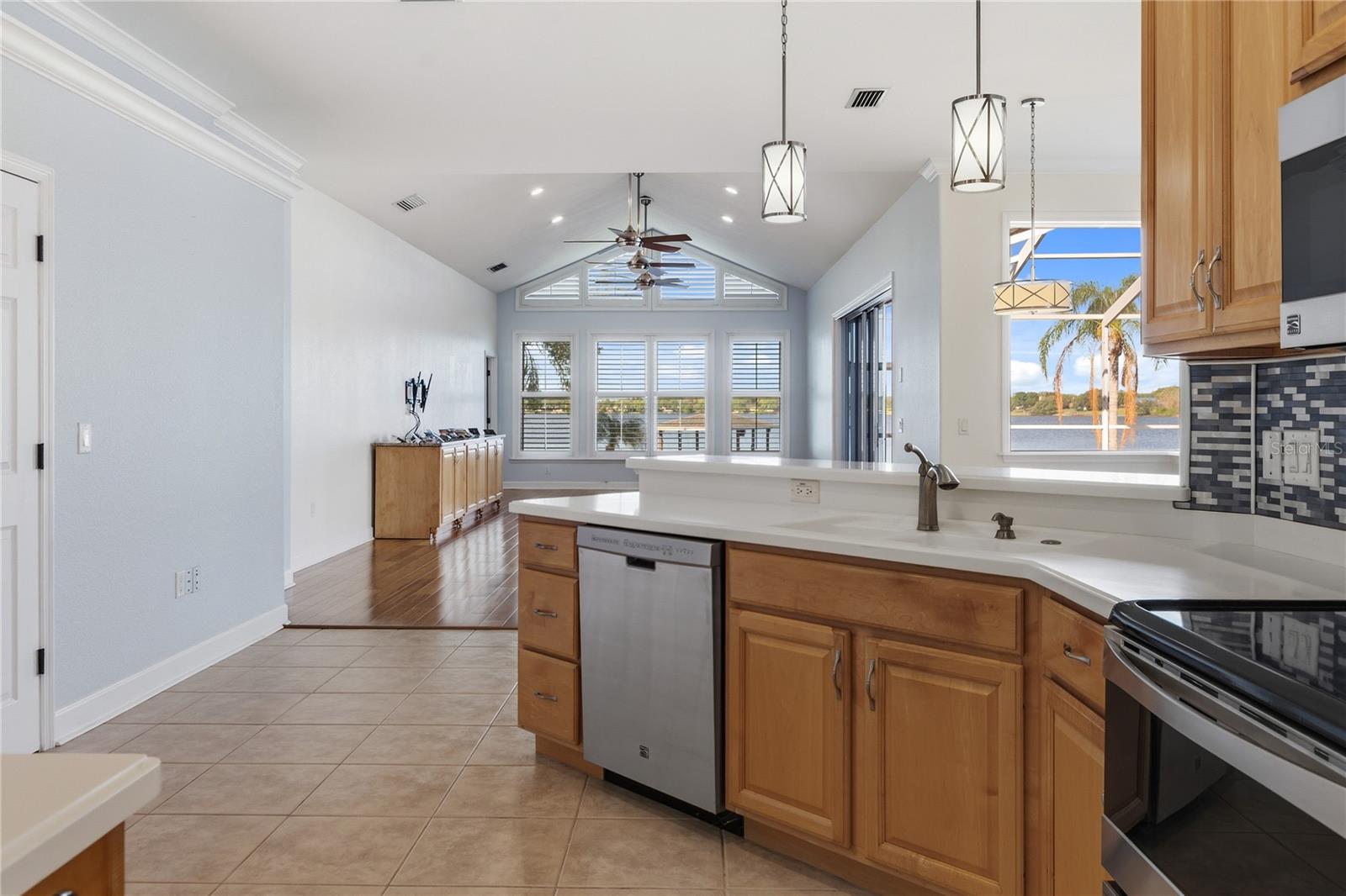 Image 24 of 43 For 220 Ruby Lake Lane