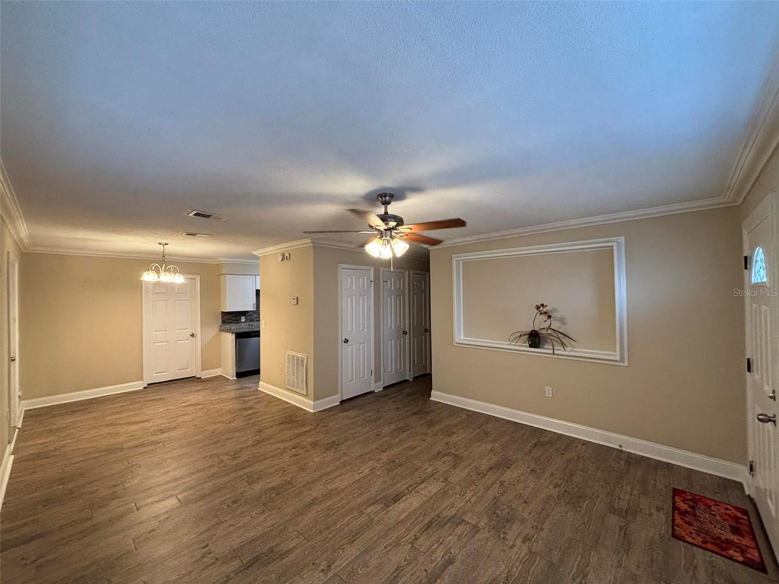 Image 4 of 18 For 606 Holt Circle