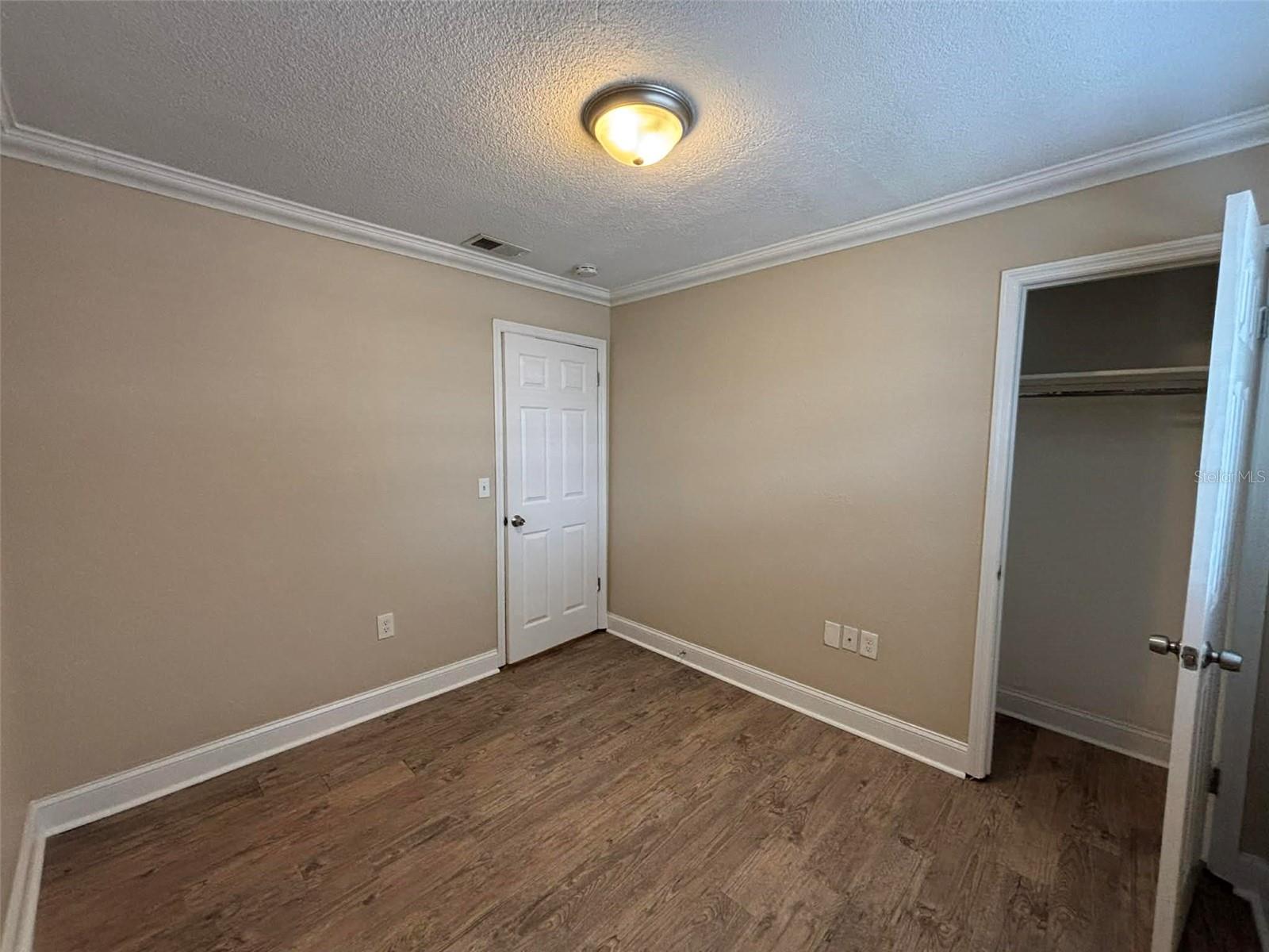 Image 5 of 18 For 606 Holt Circle