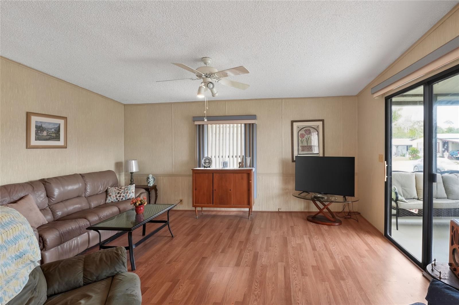 Image 10 of 38 For 6473 Peppertree Path Ne