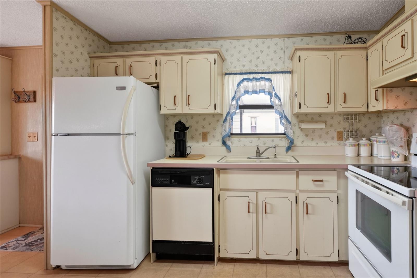 Image 15 of 38 For 6473 Peppertree Path Ne