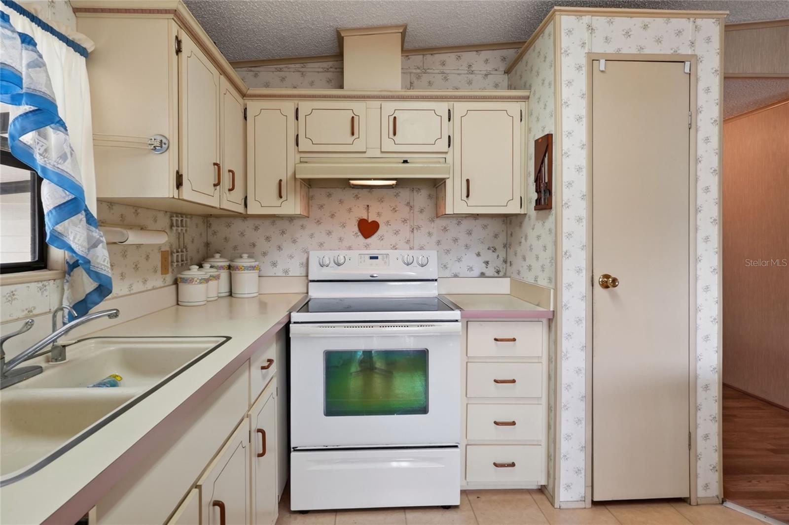 Image 16 of 38 For 6473 Peppertree Path Ne