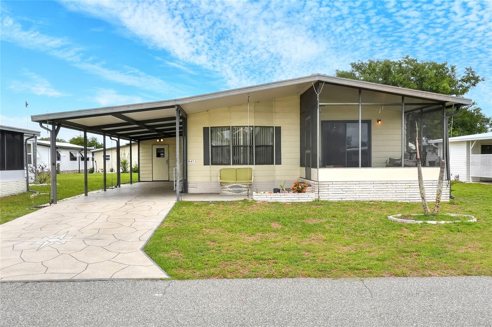 Image 2 of 38 For 6473 Peppertree Path Ne