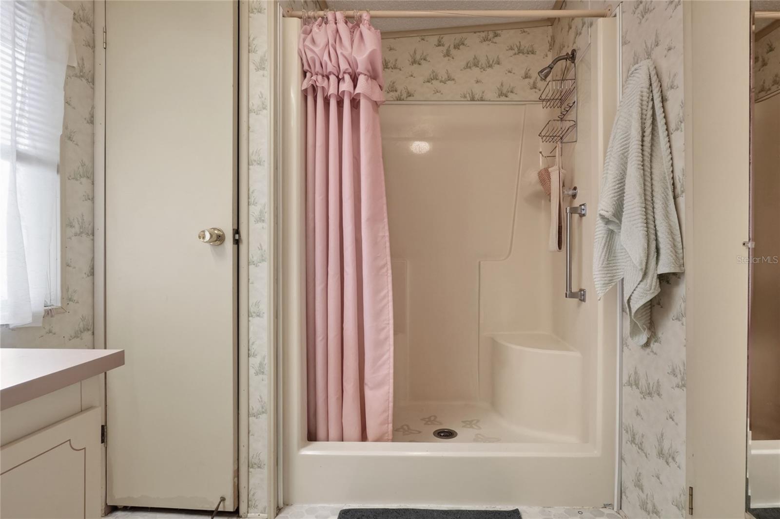 Image 23 of 38 For 6473 Peppertree Path Ne