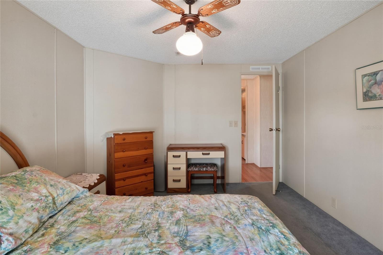 Image 25 of 38 For 6473 Peppertree Path Ne