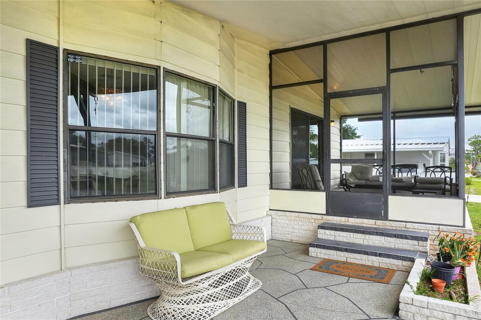 Image 4 of 38 For 6473 Peppertree Path Ne